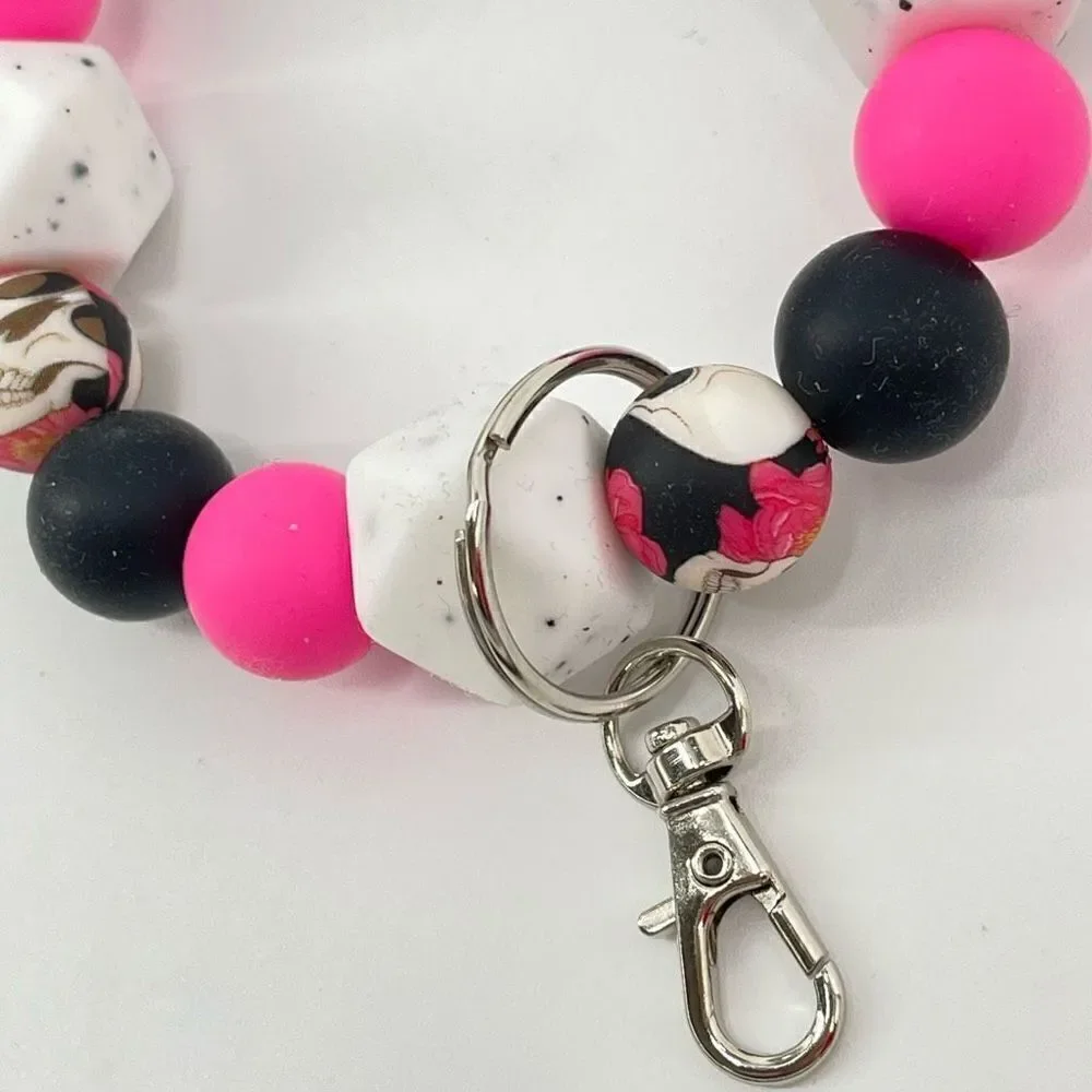 Keychain bracelet wristlet silicone beaded skull roses rockabilly NEW handmade c